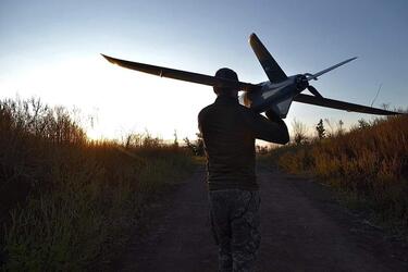 Там базируется военный аэродром россии: энгельс атаковали беспилотники (видео)