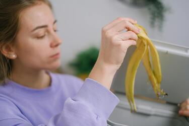 У деяких культурах бананову шкірку використовують в кулінарії
