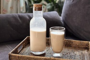 Homemade almond and cedar milk – pure anti-age