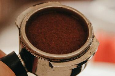 Науковці виявили ще одну дивовижну здатність кавової гущі