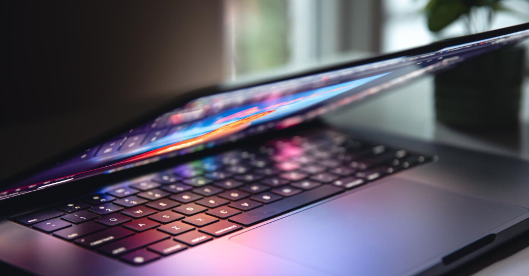 Як захистити ноутбук від пошкодження рідиною: 5 корисних порад