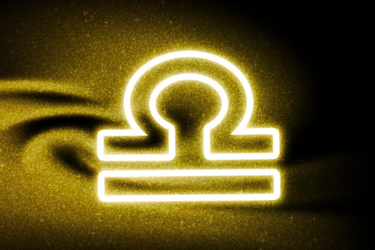 Этот знак зодиака ждут карьерные проблемы и трудности в семье: гороскоп на 2024 год