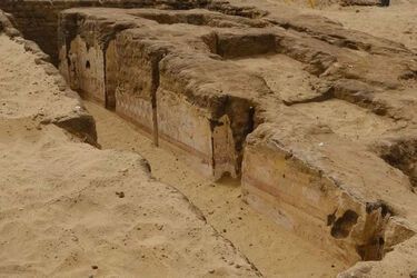 В Египте найдена 4300-летняя гробница жрецов с впечатляющими настенными росписями (фото)