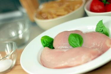 Choosing quality chicken meat