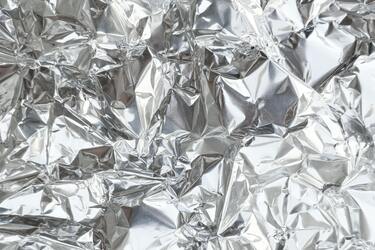 Foil as a universal tool in the home