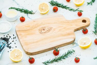 Goodbye, unpleasant odor: what to use to wipe your cutting board to eliminate odor