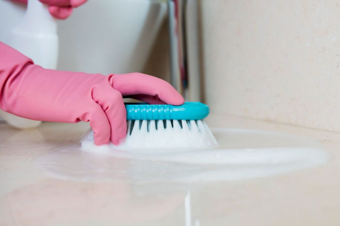 How to get rid of mold in the house: experienced housewives shared their secrets