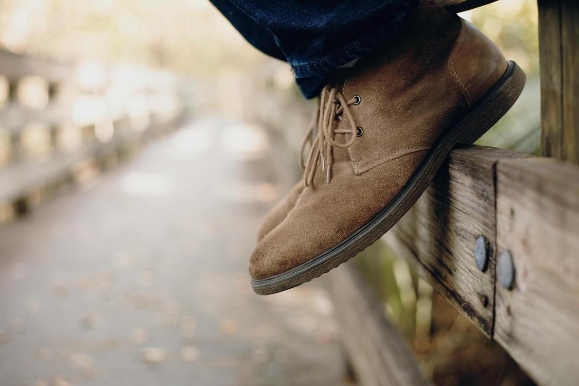 How to clean artificial suede shoes: 3 useful life hacks
