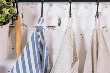 Natural remedies for removing stains from kitchen towels