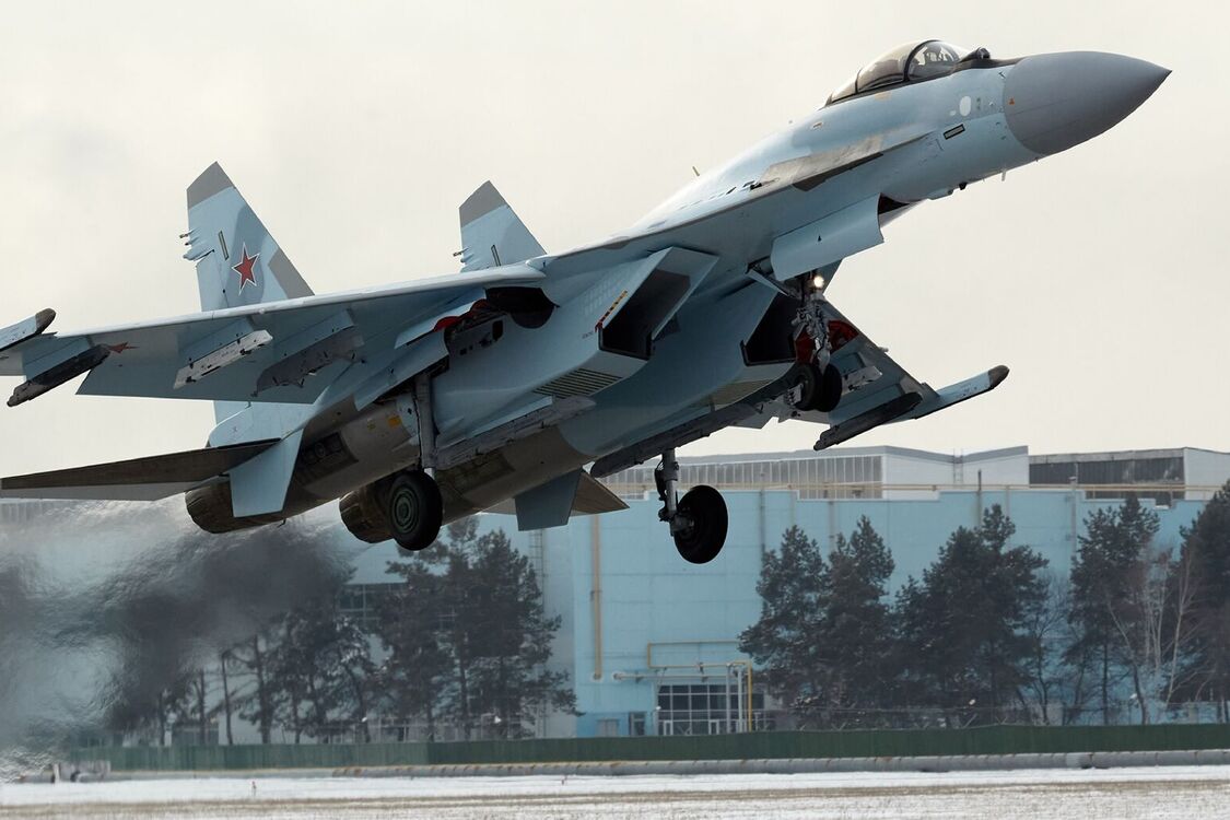 російська ППО збила свій літак Су-35 у тимчасово окупованому Криму (відео)