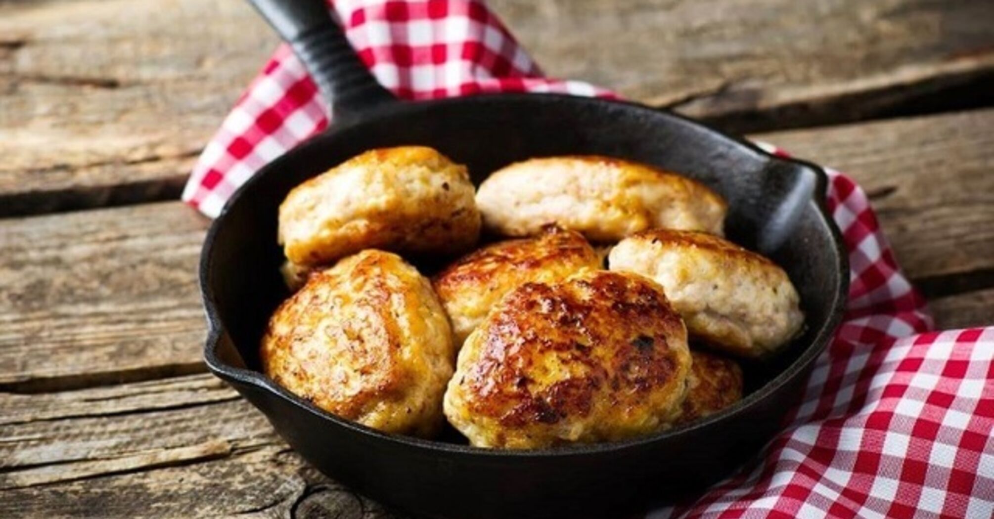 Як приготувати смачні курячі котлети без хліба:  простий та швидкий рецепт