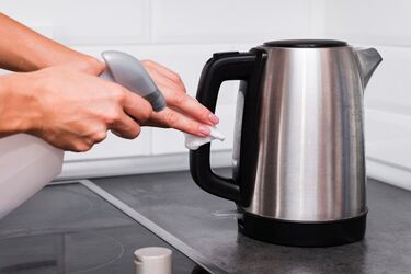 How to quickly descale a kettle: 4 useful tips