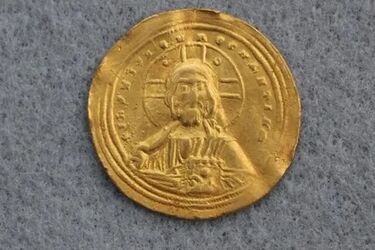 In Norway, a metal detector finds a Byzantine gold coin with the 'face of Jesus' (photo)