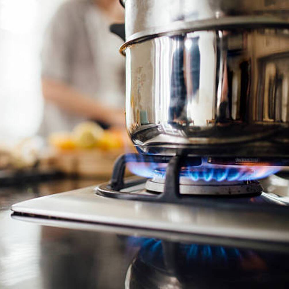How to clean the stove easily: 5 tips from experienced housewives
