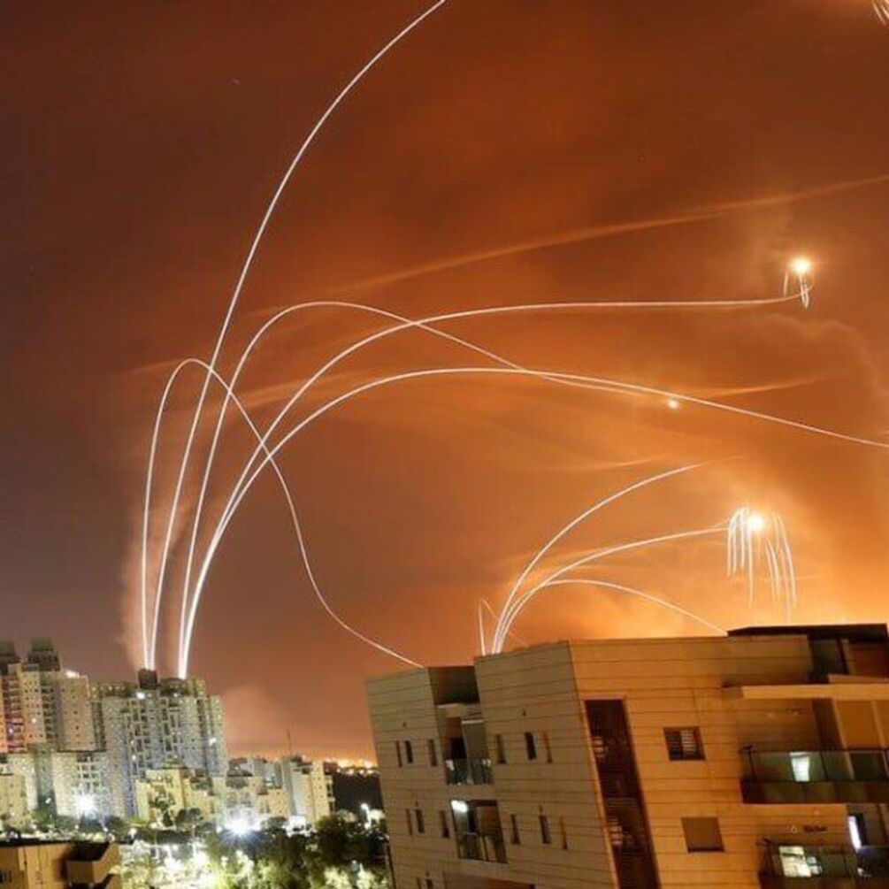 Ночная атака Ирана на Израиль: было запущено более 300 ракет и беспилотников, Нетаньяху готовит ответ (фото, видео)