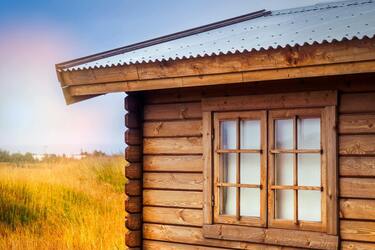 Плюси і мінуси дерев'яних будинків