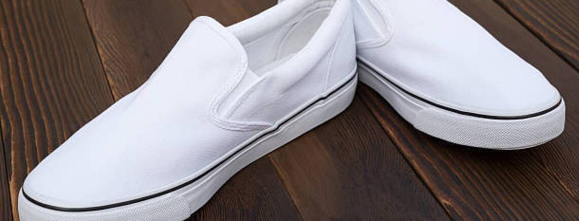Как быстро и эффективно отчистить белую обувь: 3 практичных лайфхака