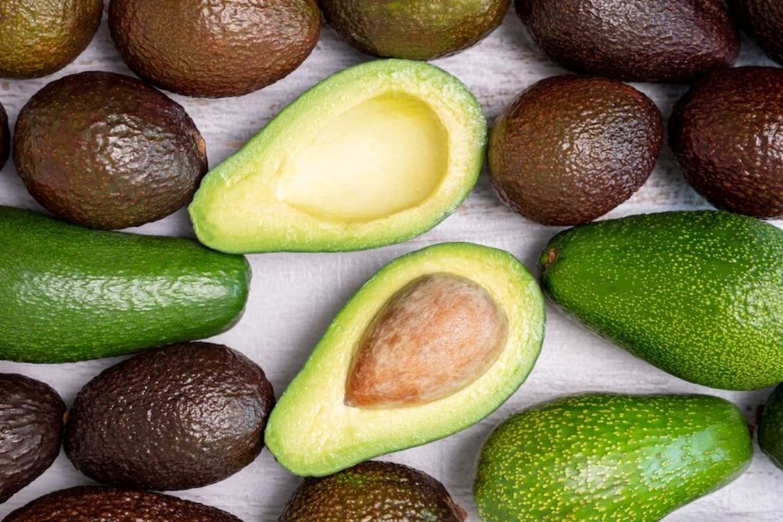 Как ускорить созревание зеленого авокадо: действенный лайфхак