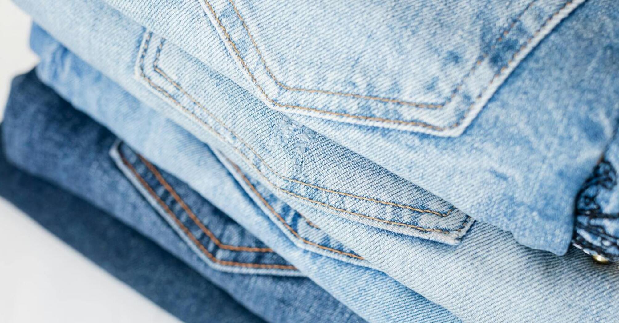 Как правильно стирать джинсы, чтобы они не потеряли свой цвет