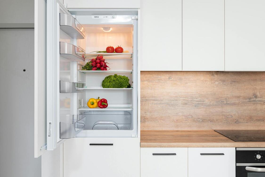 Какие продукты не стоит класть в холодильник: советы хозяек