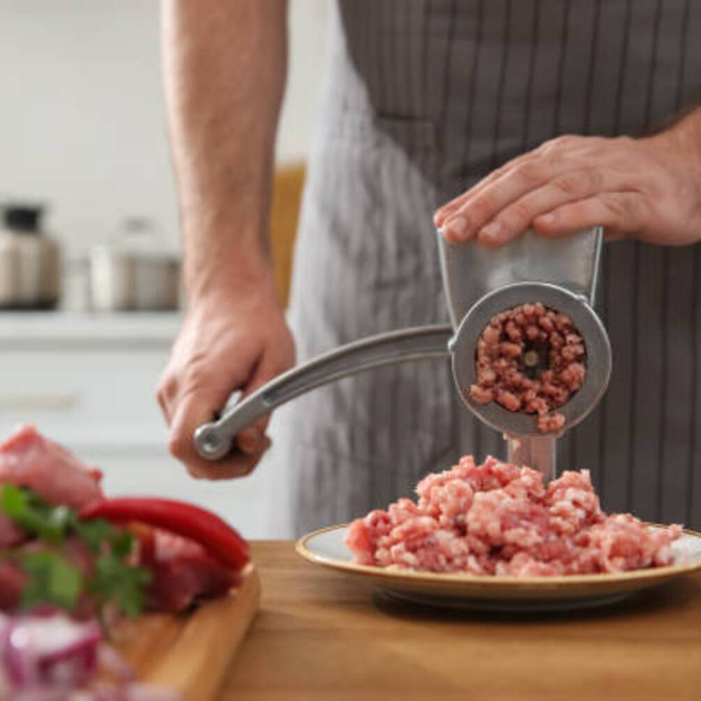 Jak wyczyścić maszynkę do mięsa po użyciu: 3 przydatne triki