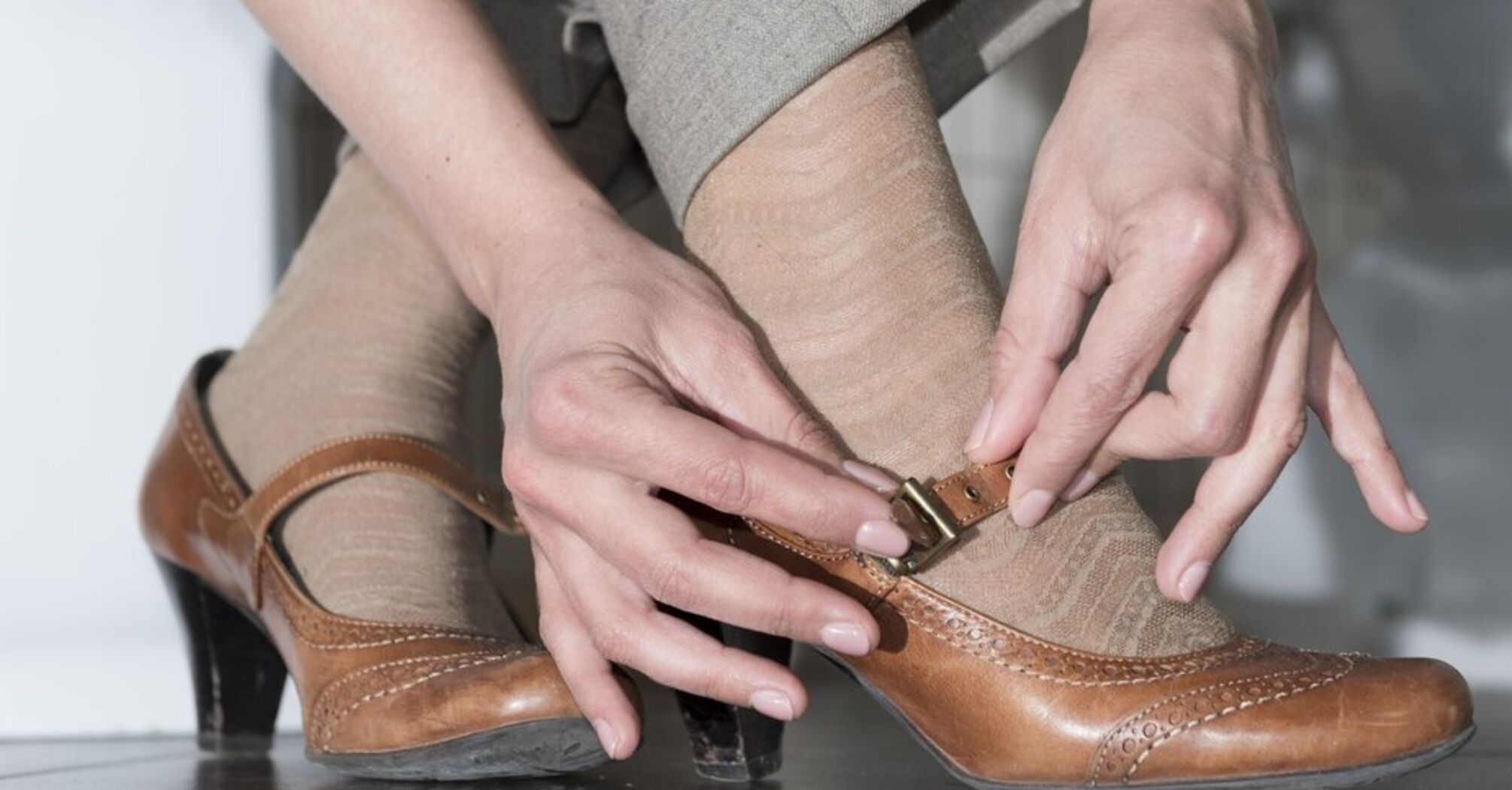 Нове взуття більше не натиратиме ноги: допоможе дієвий лайфхак