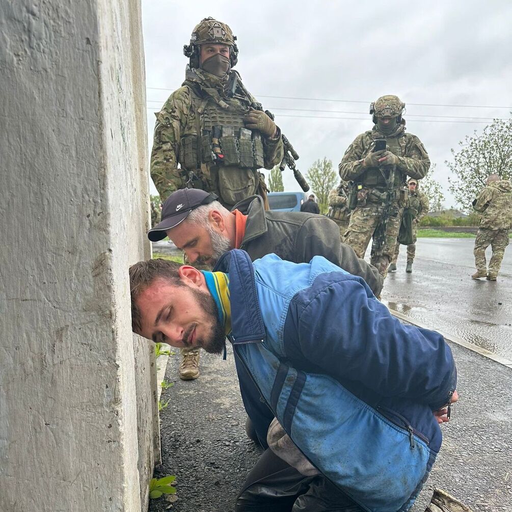 Подробиці затримання підозрюваних у вбивстві патрульного на Вінниччині (фото та відео)