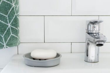 Як за допомогою кетчупу можна впоратися з іржею в домі: незвичний, проте дієвий лайфхак