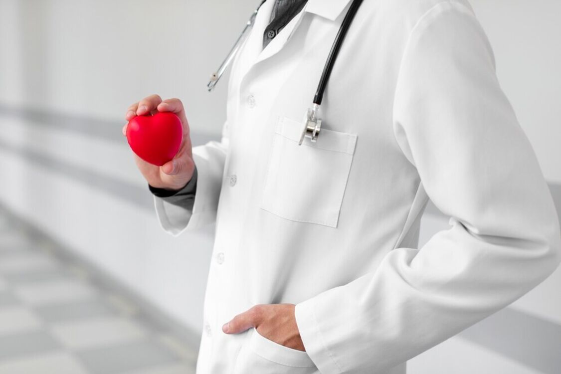 З якого ранкового ритуалу варто розпочинати день для здоров’я серця: порада кардіолога