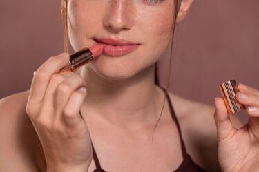 Flawless nude: makeup artist reveals the secrets of choosing lipstick for every skin tone
