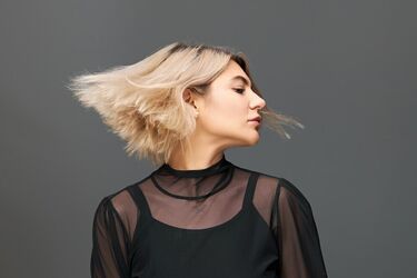 Подойдут каждой: стилисты назвали ТОП-6 омолаживающих стрижек