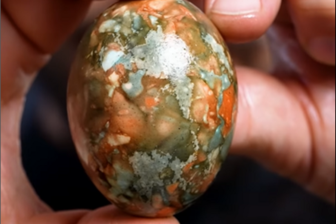 Фарбую яйця на Великдень: рецепт мармурових