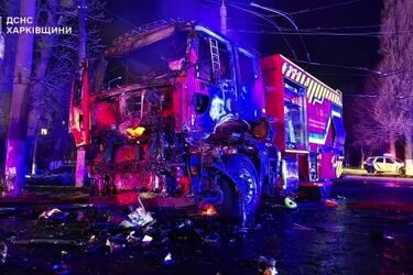 Росія масовано атакувала Харків Шахедами: є влучання в житлові будинки, відомо про 4 загиблих (фото)