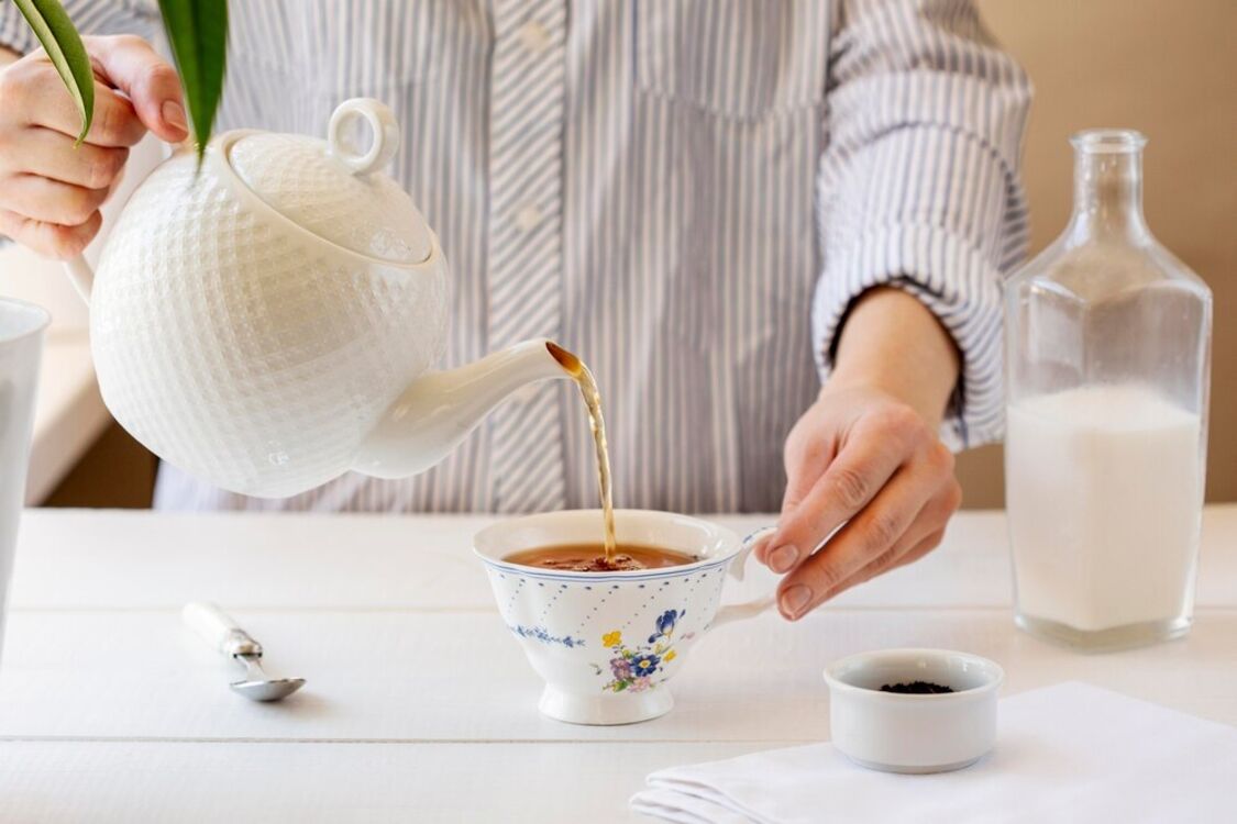 The main mistakes when brewing tea, due to which it turns out to be tasteless, are named