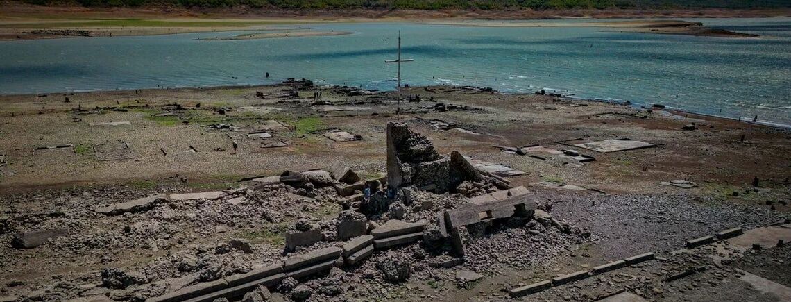 Засуха помогла: на Филиппинах обнаружили руины древнего затопленного города Пантабанган (фото)