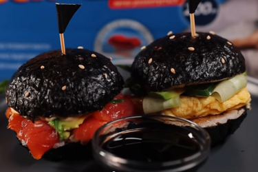 Якщо немає часу крутити роли, приготуйте суші бургер