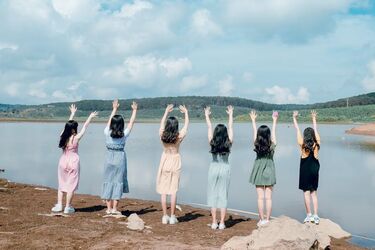 С первым днем лета: лучшие поздравления в прозе и картинках