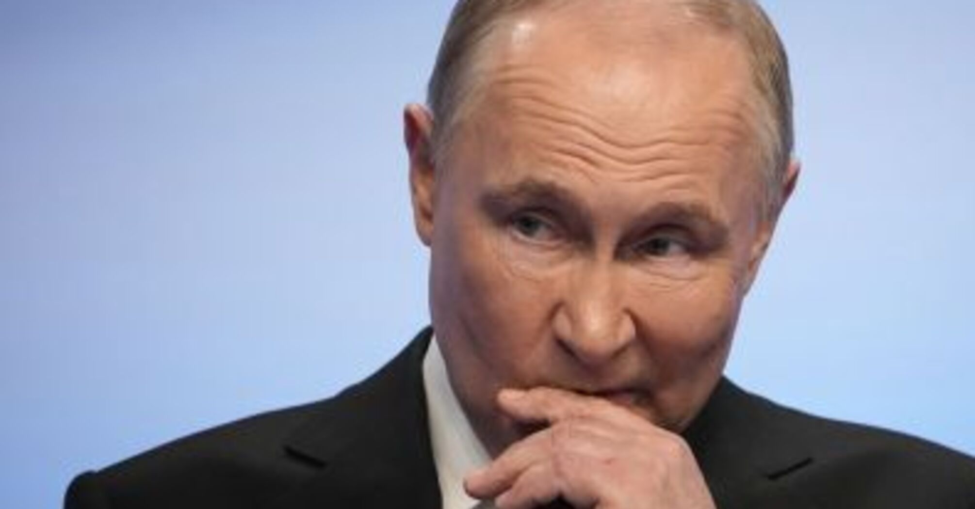 Кремль пытается подкупить элиты, но боится народного недовольства