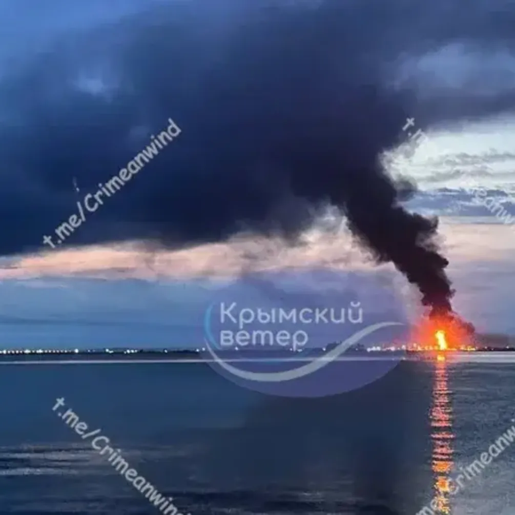 В Краснодарском крае беспилотники атаковали нефтебазу в порту Кавказ, местные власти заявили о пострадавших