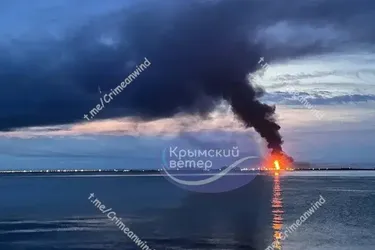В Краснодарском крае беспилотники атаковали нефтебазу в порту Кавказ, местные власти заявили о пострадавших