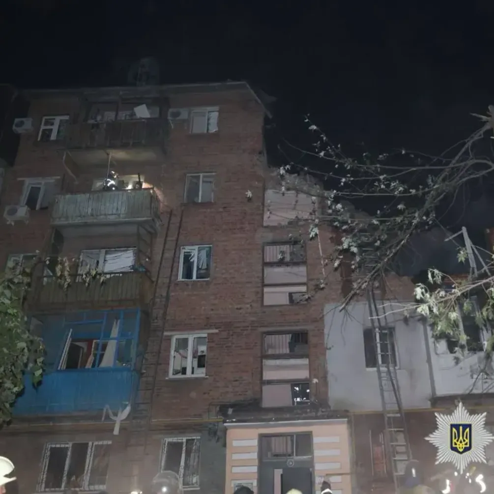 Ракетный удар по многоэтажке в Харькове: увеличилось количество погибших и раненых (фото)