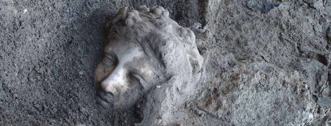 Археологи обнаружили место смерти первого римского императора (фото)