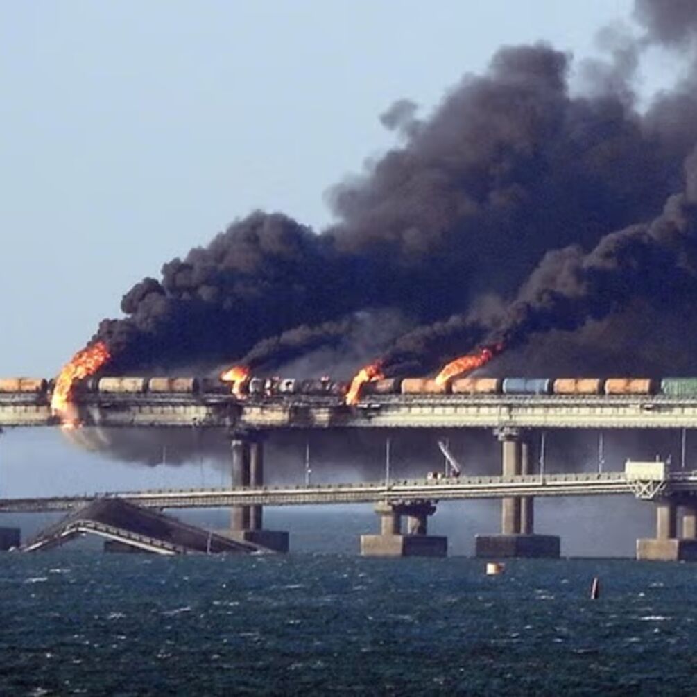 Russia stops supplying weapons to the front across the Crimean bridge in fear of AFU attacks