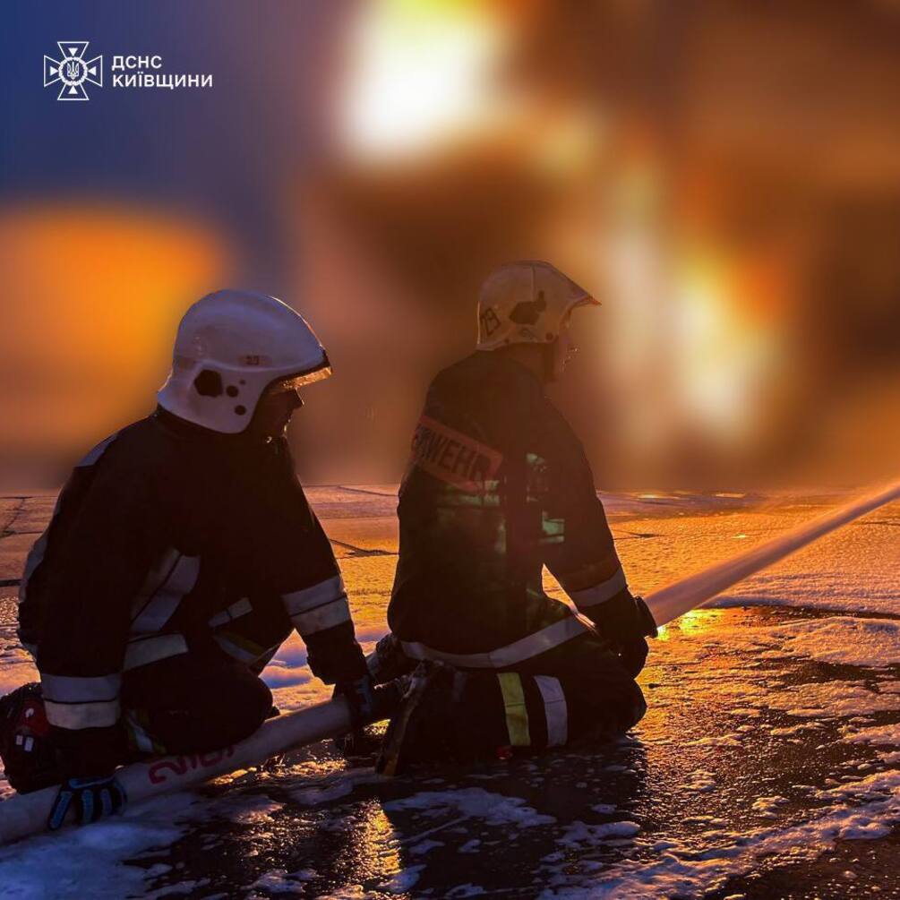 Россияне ночью нанесли комбинированный удар по Киеву и области с 'Кинжалами' и 'шахедами': все цели сбиты