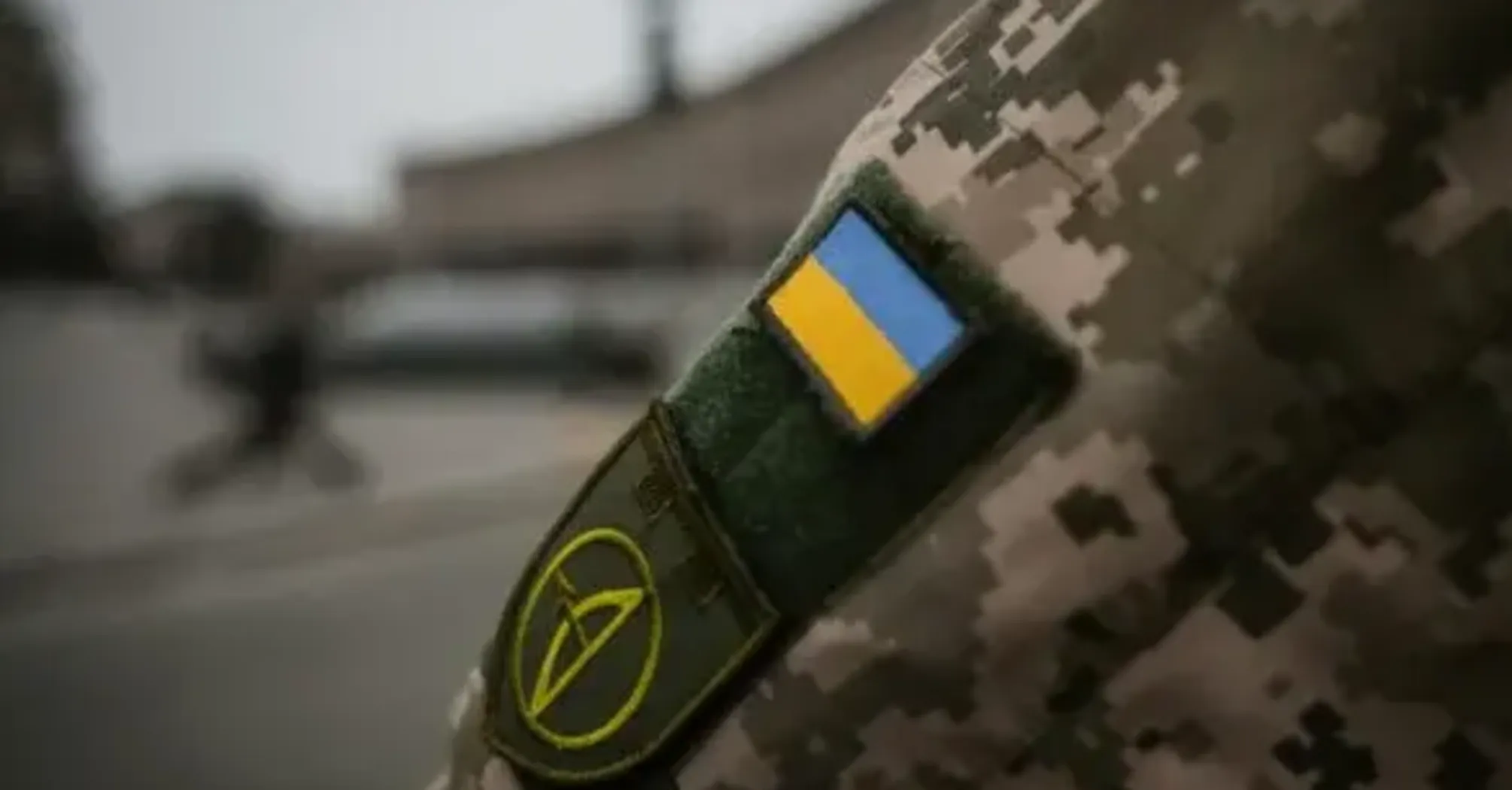 Чоловіки, які повертаються в Україну, щоб стати на військовий облік 'опиняються у пастці' - нардеп