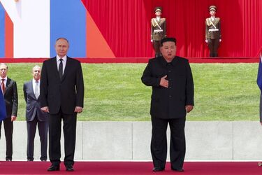 Что делать с друзьями Путина, чтобы сломать его планы