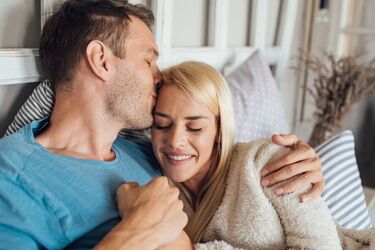 Психолог назвав 8 ознак того, що у вас щасливі та стабільні стосунки