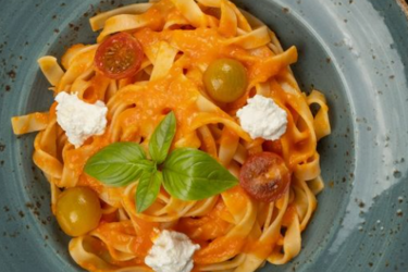 Рецепт пасти з перцем та томатами