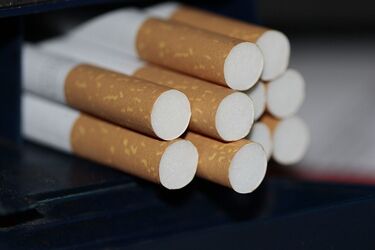 Курити стане дорожче: скільки коштуватимуть цигарки та стіки за новими правилами