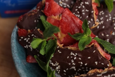 Клубничный десерт, который спасет от жары